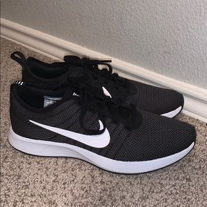 ❤️NWOT Nike Dualtone Racer❤️